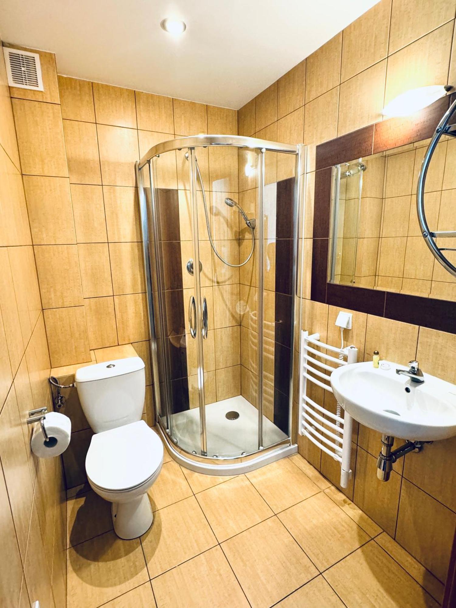 Pod Lipami Apartment *